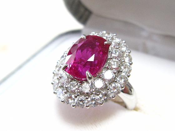 ルビー・ダイヤ取巻きリング