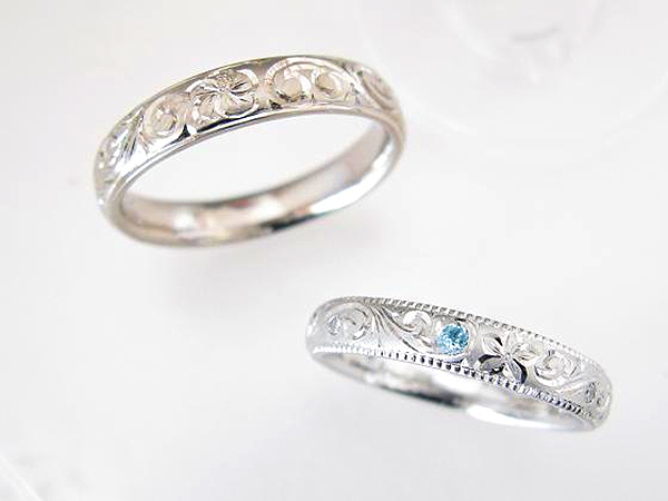 表面にハワイアンジュエリーを彫った結婚指輪オーダー例