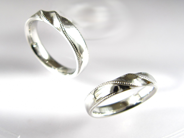 おしゃれでアンティークなミルグレイン結婚指輪オーダー例
